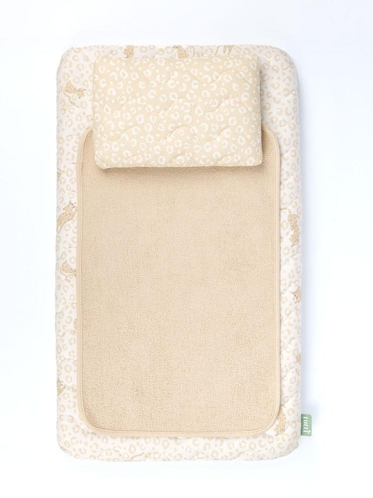 Tutti Bambini Love Cats Luxury Changing Mat with Cover - Image 5 of 5