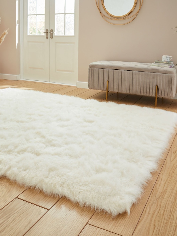 Think Rugs Ivory Polar Plush Plain Shaggy Rug - Image 2 of 6 Think Rugs Ivory Polar Plush Plain Shaggy Rug - Image 2 of 6