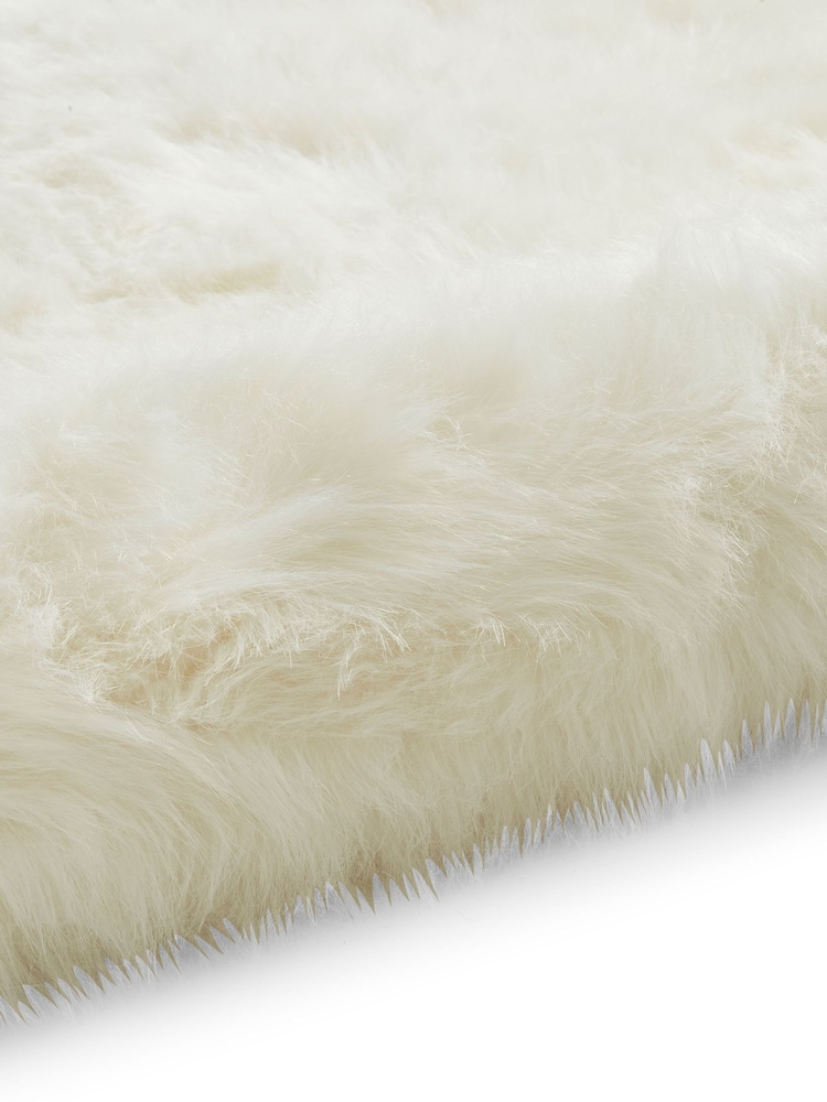 Think Rugs Ivory Polar Plush Plain Shaggy Rug - Image 6 of 6 Think Rugs Ivory Polar Plush Plain Shaggy Rug - Image 6 of 6