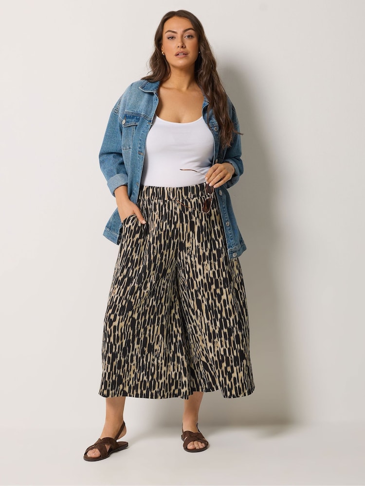 Yours Curve Black Cropped Textured Wide Leg Trousers - Image 1 of 5 Yours Curve Black Cropped Textured Wide Leg Trousers - Image 1 of 5