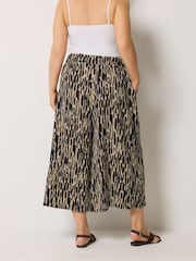 Yours Curve Black Cropped Textured Wide Leg Trousers - Image 3 of 5