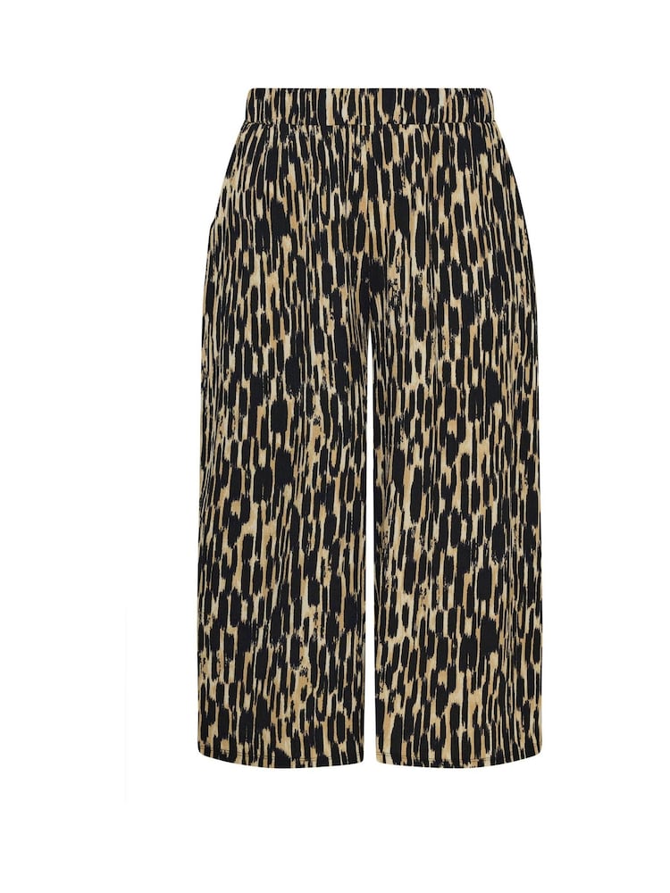 Yours Curve Black Cropped Textured Wide Leg Trousers - Image 5 of 5 Yours Curve Black Cropped Textured Wide Leg Trousers - Image 5 of 5