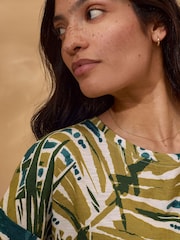 Celtic & Co. Green Slub Jersey Grown On Sleeve T-Shirt - Image 3 of 6