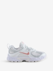 Nike Junior Runner Trainers - Bild 1 av 1