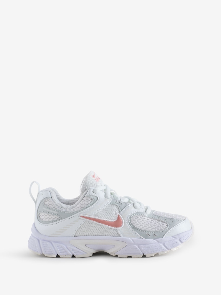 Nike Junior Runner Trainers - Bild 1 av 1 Nike Junior Runner Trainers - Bild 1 av 1