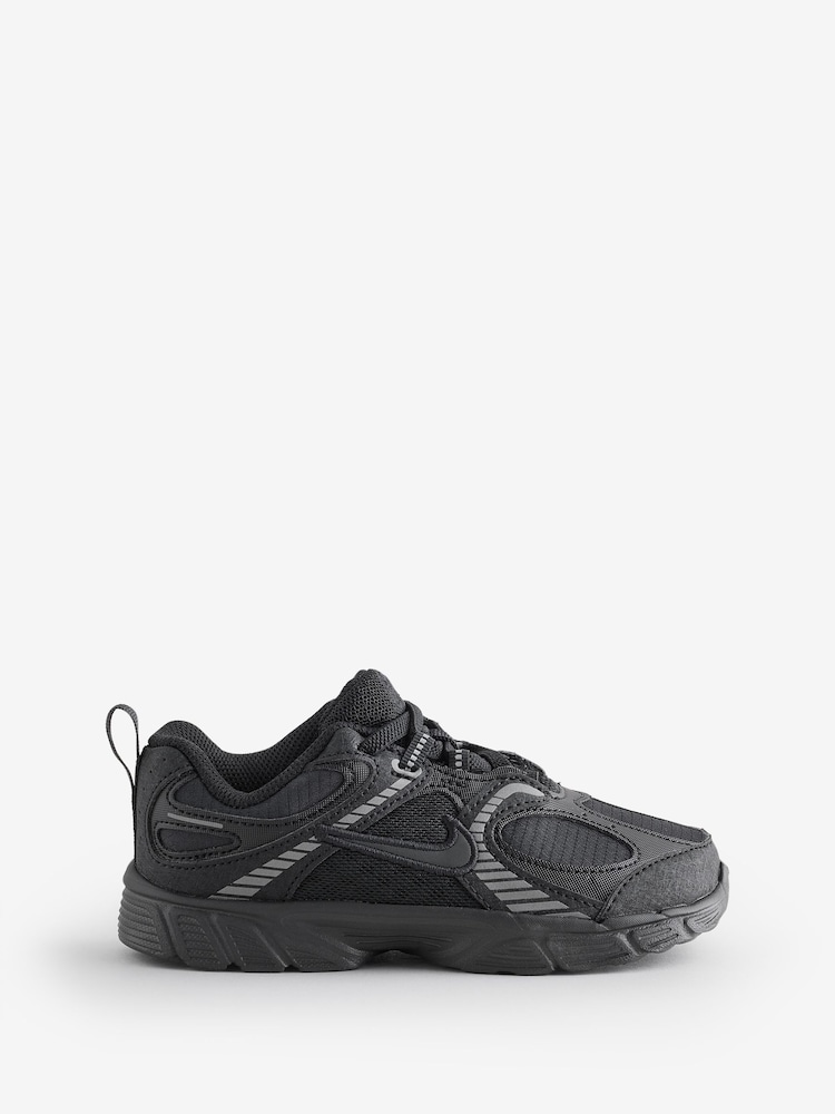 Nike trenerke za bebe - Slika 1 od 1 Nike trenerke za bebe - Slika 1 od 1