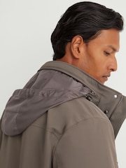 Սնկով շագանակագույն - Reiss Glick Four-Pocket Hooded Jacket with Removable Gilet - Պատկեր 5 8-ից