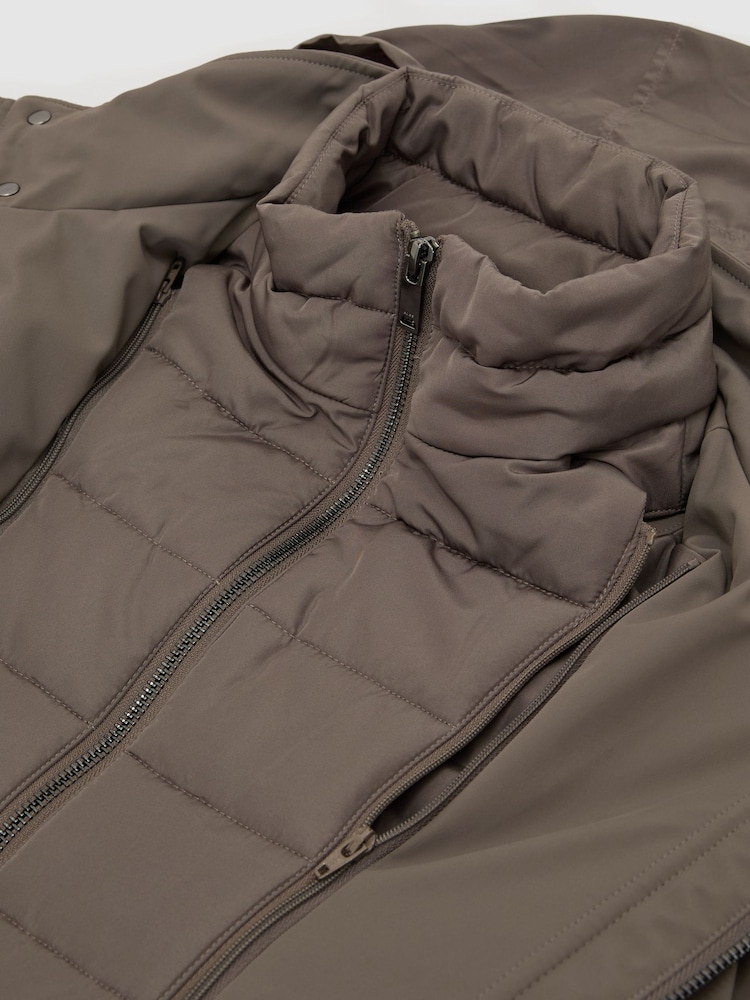 Սնկով շագանակագույն - Reiss Glick Four-Pocket Hooded Jacket with Removable Gilet - Պատկեր 8 8-ից Սնկով շագանակագույն - Reiss Glick Four-Pocket Hooded Jacket with Removable Gilet - Պատկեր 8 8-ից