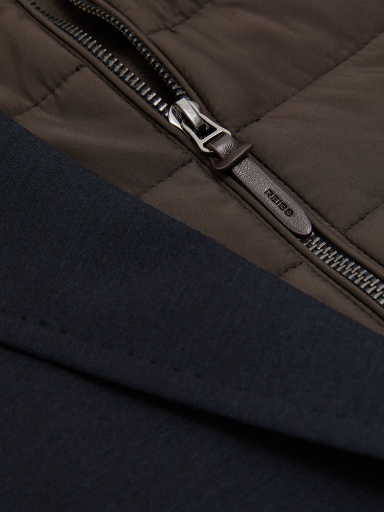 Reiss Boxer R-Flex Gilet-Insert Single-Breasted Blazer - Image 11 de 11 Reiss Boxer R-Flex Gilet-Insert Single-Breasted Blazer - Image 11 de 11