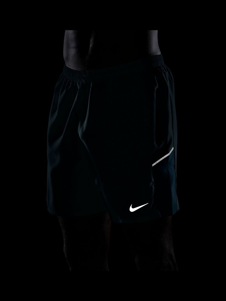 Szaroniebieski - Szorty do biegania Nike Miler Dri-FIT bez podszewki, o długości 7 cali - Obraz 5 z 5