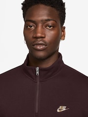 أحمر - سويت شيرت Club بسحّاب من الصوف الناعم من Nike - صورة 3 من 3
