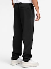 Gridiron Grey - Nike Club Fleece Joggebukser med vide ben - Bilde 2 av 3