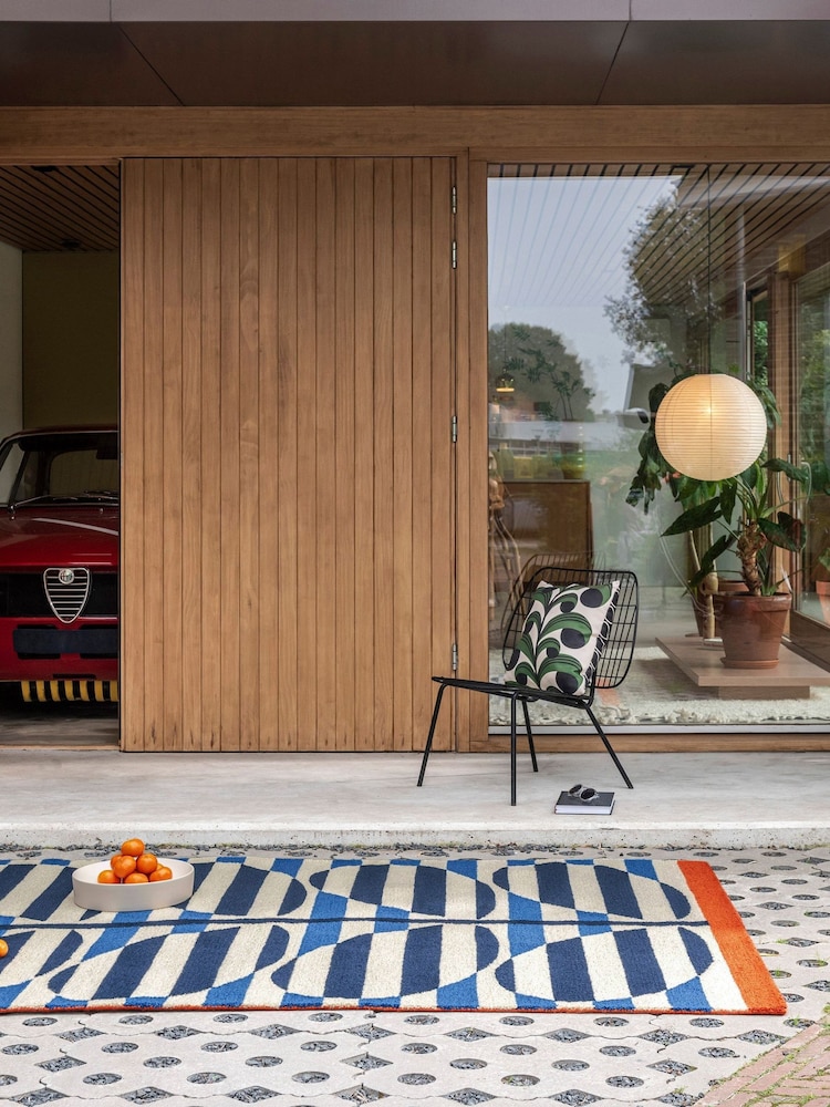 Orla Kiely OR Stripy Stem Azure outdoor Stripy Stem Azure Outdoor Rug - Image 1 of 4