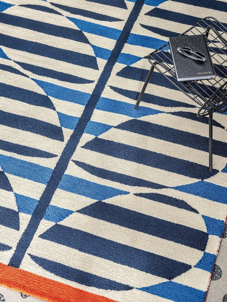 Orla Kiely OR Stripy Stem Azure outdoor Stripy Stem Azure Outdoor Rug - Image 4 of 4