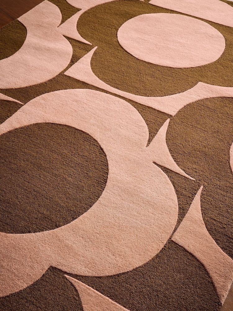 Orla Kiely Pink or Terracotta Prism Flower Rug - Image 2 of 5 Orla Kiely Pink or Terracotta Prism Flower Rug - Image 2 of 5