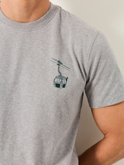FatFace Ski Graphic T-Shirt - Bild 6 von 9