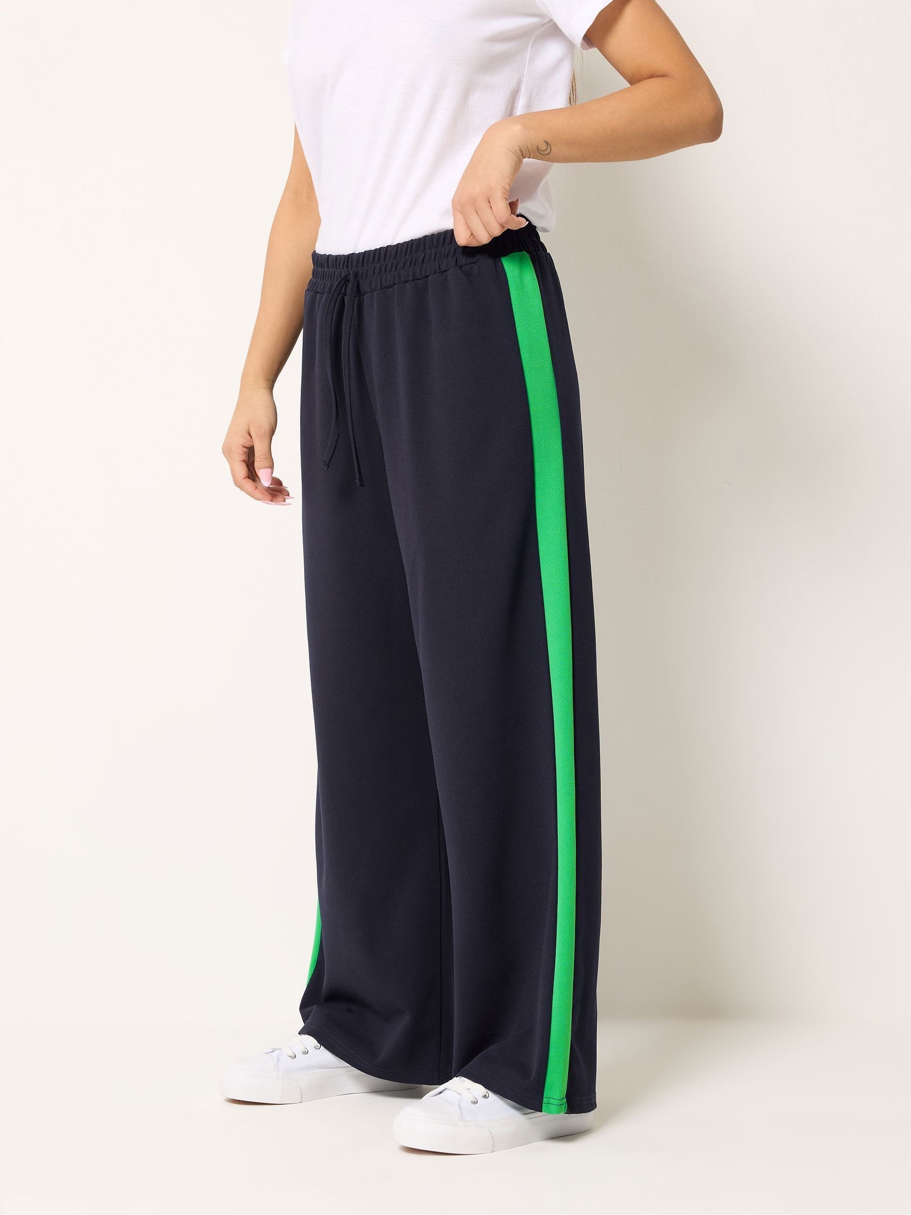 M&Co Women's Petite Wide Leg Side Stripe Trousers in Dark Navy | Size: 18 - Image 2