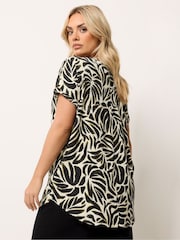 Yours Curve Green Textured Notch Neck Top - Image 3 of 5