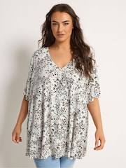 Yours Curve Natural Pleated Front Top - Image 2 of 6