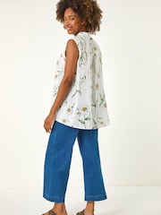 Roman White Daisy Print V-Neck Vest - Image 3 of 5