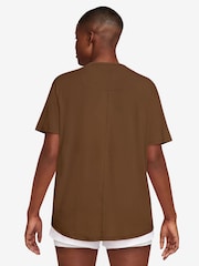 Cacao Wow Marrón - Camiseta de manga corta Nike One Relaxed Dri-FIT - Imagen 2 de 3