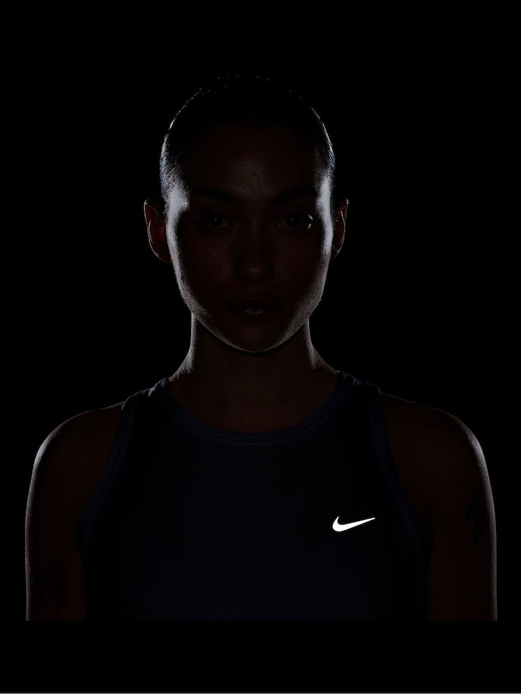 Nike Palest Purple Tempo Dri-FIT Running Vest - Image 4 of 4 Nike Palest Purple Tempo Dri-FIT Running Vest - Image 4 of 4