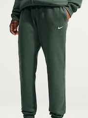 Camouflage-Grün - Nike Studio Fleece Mid Rise Cuffed Joggers - Bild 5 von 7