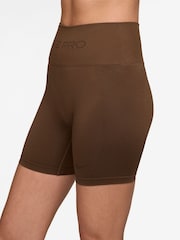 Nike Cacao Wow Brown Pro Seamless Dri-FIT High-Waisted 5" Biker Shorts - Image 3 of 4