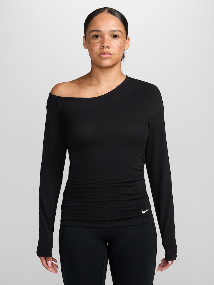 Nike Black One Dri-Fit Relaxed Boat Neck Femme Top - Image 1 of 3 Nike Black One Dri-Fit Relaxed Boat Neck Femme Top - Image 1 of 3