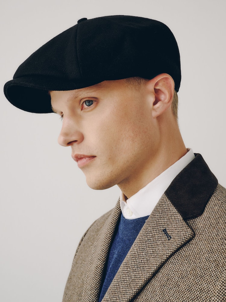 Black Bakerboy Hat - Image 2 of 6 Black Bakerboy Hat - Image 2 of 6