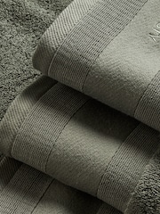 Christy Forest Green Signature Luxury 800GSM Turkish Cotton Towel - Image 2 of 4