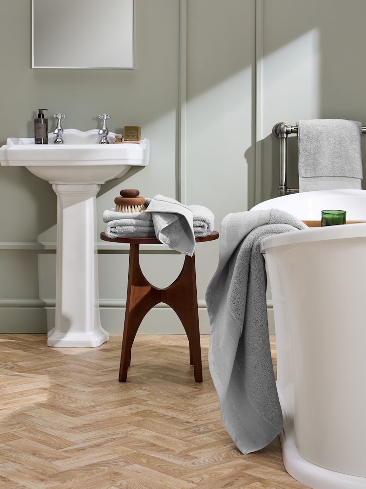 Christy Platinum Signature Luxury 800GSM Turkish Cotton Towel - Image 2 of 4