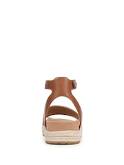 Marrón - Vionic Yucca Regular Fit Arch Support Espadrille Sandals - Imagen 6 de 7