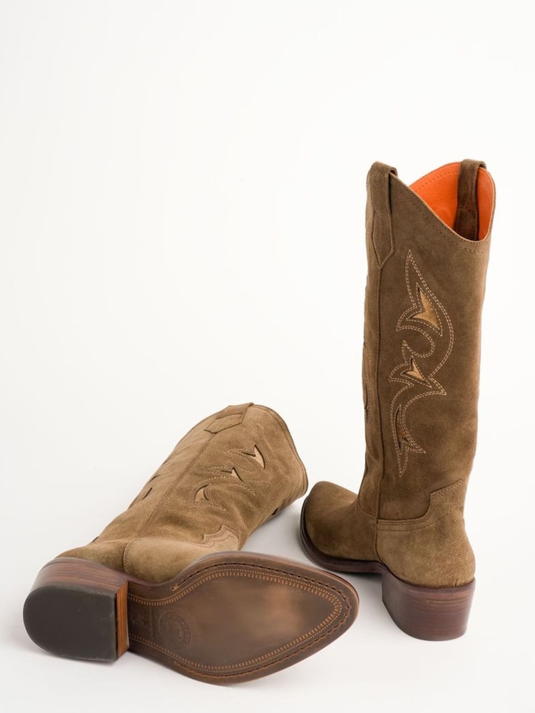 Penelope Chilvers Goldie Suede Western Boots - Obraz 4 z 4 Penelope Chilvers Goldie Suede Western Boots - Obraz 4 z 4