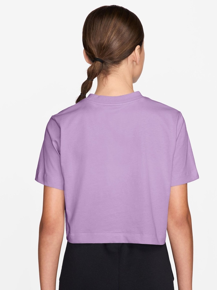 Nike Violet Purple Cropped T-Shirt - Image 2 of 3 Nike Violet Purple Cropped T-Shirt - Image 2 of 3