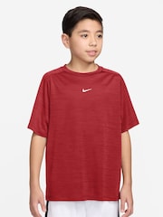 بني تمر داكن - تيشِرت بكُم قصير تقنية Dri-FIT ألوان متعددة من Nike - صورة 1 من 3