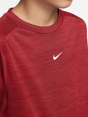 بني تمر داكن - تيشِرت بكُم قصير تقنية Dri-FIT ألوان متعددة من Nike - صورة 3 من 3