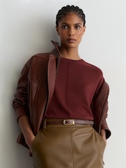 Madilim na Pula - Reiss Colette Wool-Blend Reverse-Seam Jumper with Cashmere - Larawan 5 ng 8