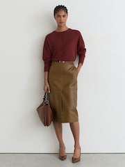 Madilim na Pula - Reiss Colette Wool-Blend Reverse-Seam Jumper with Cashmere - Larawan 7 ng 8