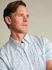 Charles Tyrwhitt White Shorts Sleeve Printed Stretch Washed Poplin Shirt - Image 2 of 4