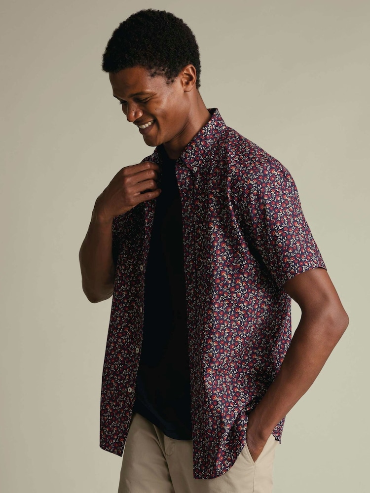 Charles Tyrwhitt Red Shorts Sleeve Printed Stretch Washed Poplin Shirt - Image 2 of 6 Charles Tyrwhitt Red Shorts Sleeve Printed Stretch Washed Poplin Shirt - Image 2 of 6