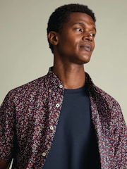 Charles Tyrwhitt Red Shorts Sleeve Printed Stretch Washed Poplin Shirt - Image 3 of 6