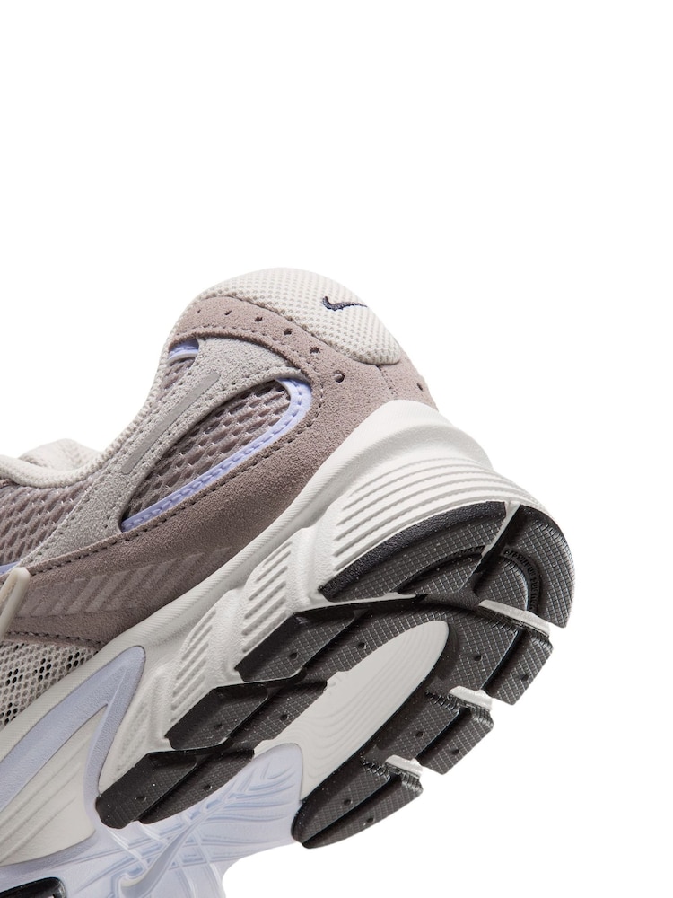 אפור כחול - Nike Vomero V5 Suede Trainers - תמונה 11 מתוך 11 אפור כחול - Nike Vomero V5 Suede Trainers - תמונה 11 מתוך 11