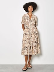 لون طبيعي - فستان متوسط الطول بسحاب بطبعة أوراق شجر استوائية من Apricot - Image 1 of 4