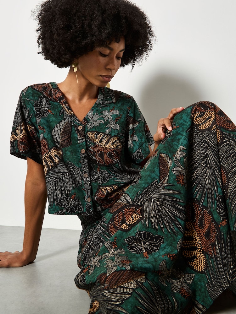 Apricot Green Tropical Leaf Print A-Line Midi Skirt - Image 1 of 5