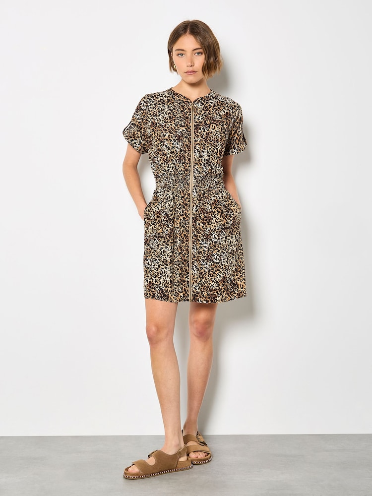 بني - Apricot Leopard Print Zip-Down Mini Dress - Image 2 of 4 بني - Apricot Leopard Print Zip-Down Mini Dress - Image 2 of 4
