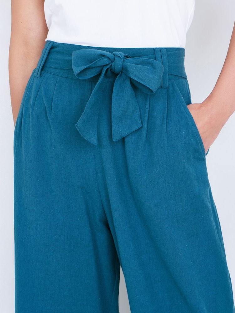 Yumi Blue Linen Mix Cropped Trousers With Tie Belt - Image 4 of 4 Yumi Blue Linen Mix Cropped Trousers With Tie Belt - Image 4 of 4