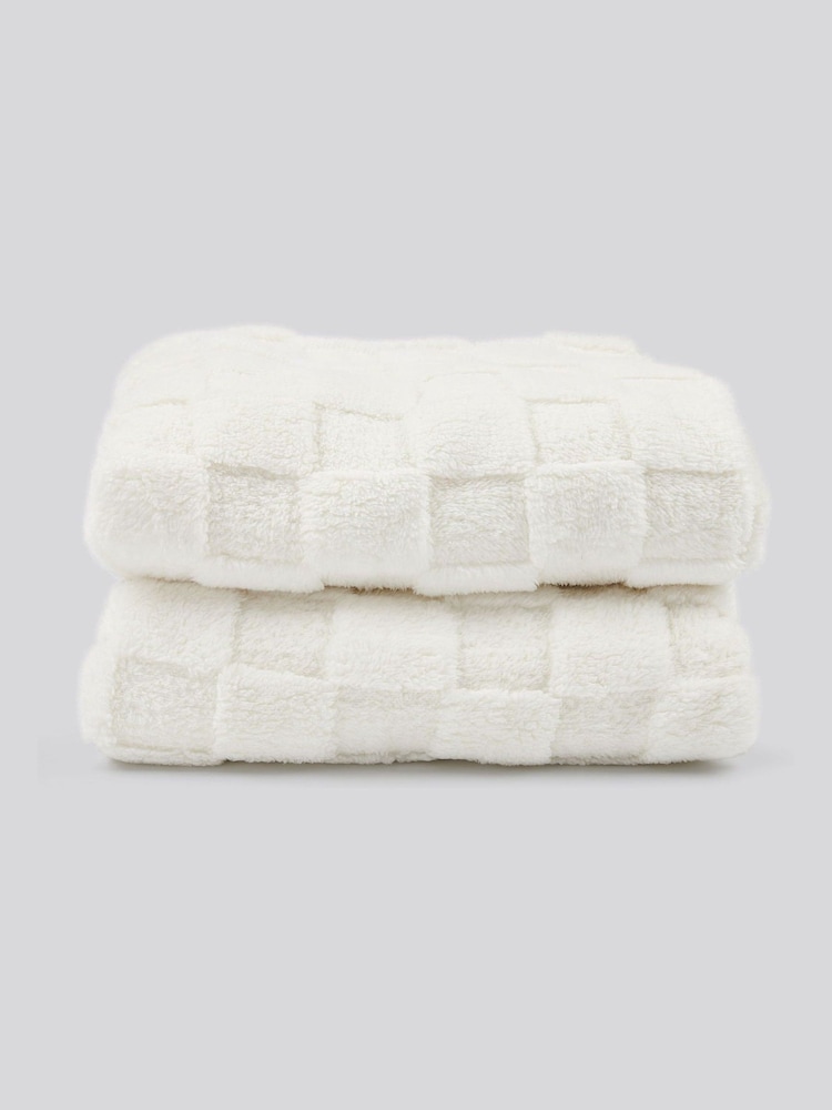 Us Polo Assn Bright White Premium Plush Jacquard Throw - Image 2 of 5