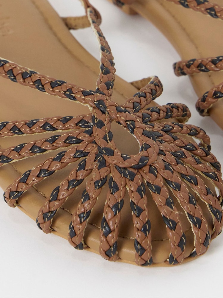 بيج - Simply Be Plaited Woven Flat Sandals - Image 4 of 4