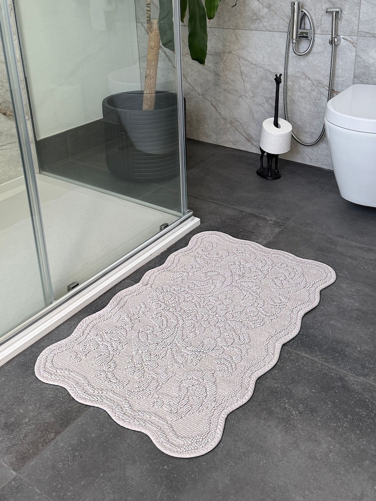 Allure Bath Fashions Grey Scalloped Jacquard Bath Mat - Image 2 of 4 Allure Bath Fashions Grey Scalloped Jacquard Bath Mat - Image 2 of 4